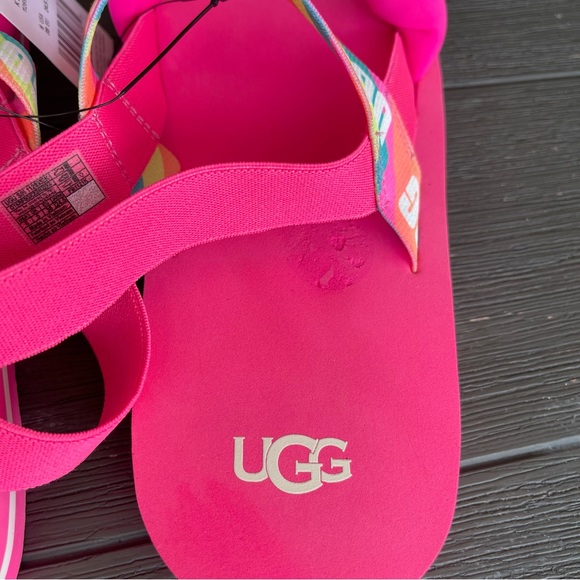 UGG k zuma sling sandals - Picture 9 of 9